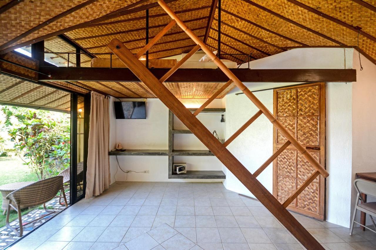 Ralph's Place 3*